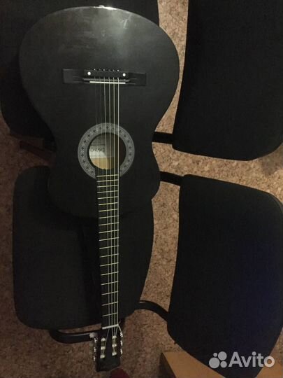 Классическая гитара шестиструнная
