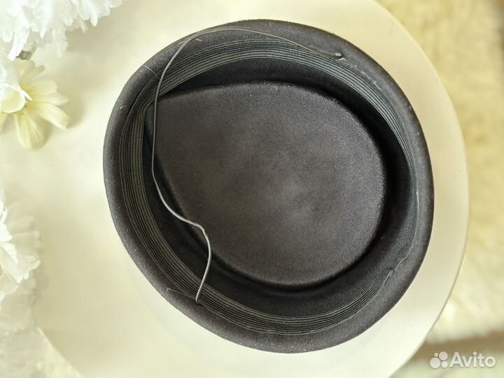 Шляпа таблетка черная женская