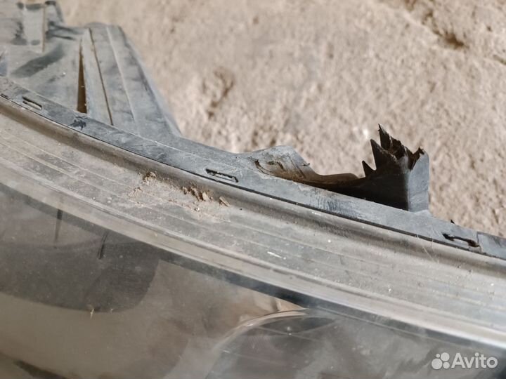 Hyundai solaris 2012 фара, стекло, обшивка двери