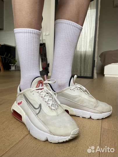 Женские кроссовки Nike 2090
