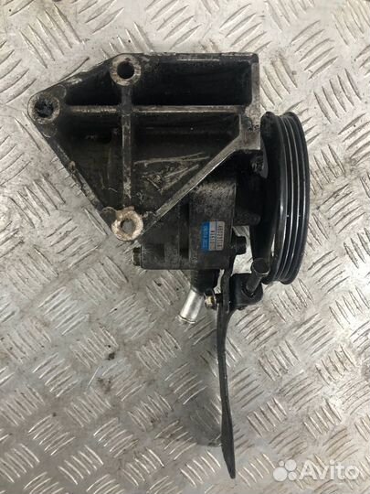 Насос гидроусилителя руля Ниссан Блюберд Силфи