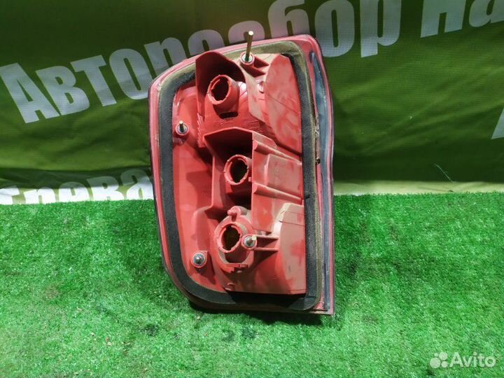 Фонарь задний правый Toyota Rav4 ZCA26 1ZZ-FE 2001