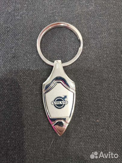 Брелок Volvo