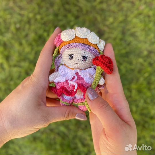Маленькая куколка ручной работы
