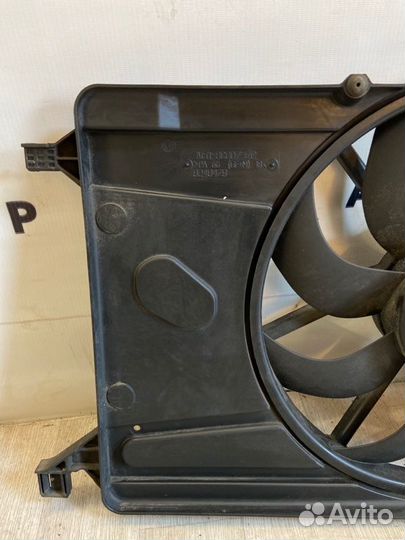 Вентилятор охлаждения двигателя Ford Focus CB4