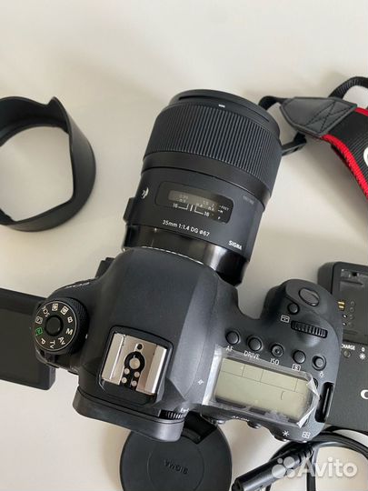 Фотоаппарат Canon EOS 6D Mark II