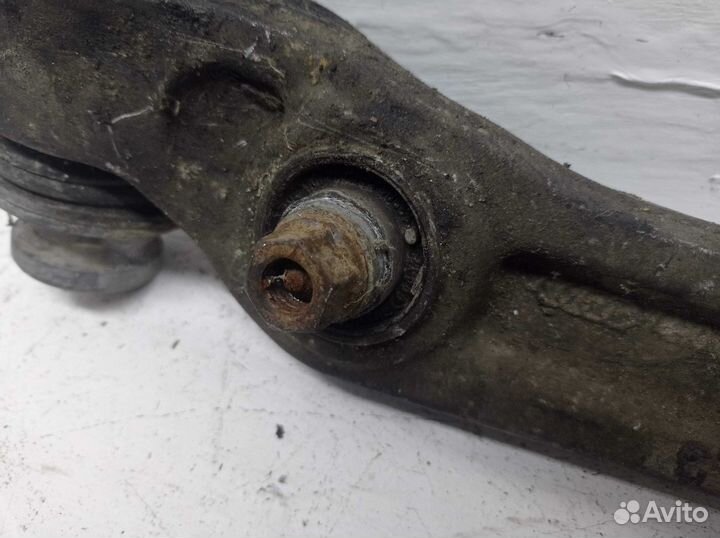 Рычаг передний правый нижний Audi A8 D4