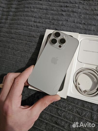 iPhone 15 Pro, 256 ГБ