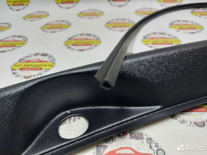 Жабо в проём стеклоочистителей renault duster