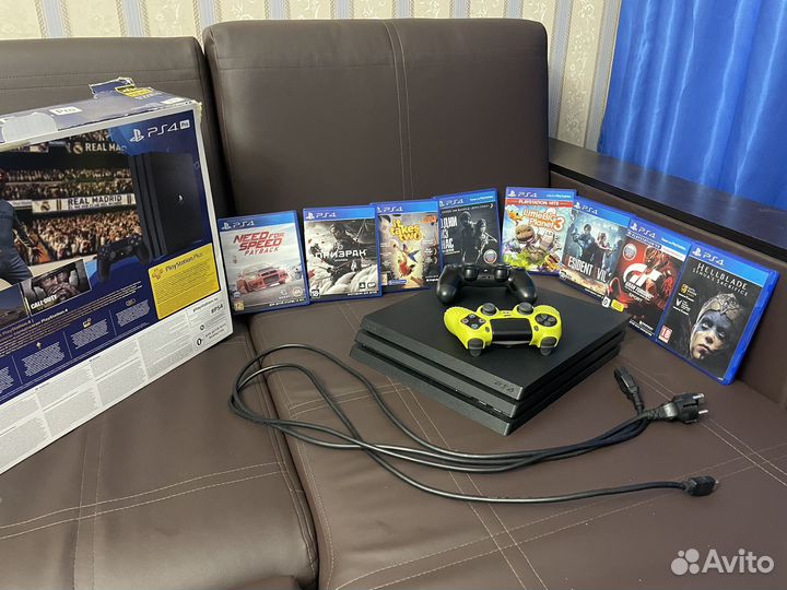 Sony PS4 PRO Как Новая 2 Джой + Игры