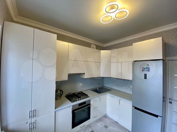 2-к. квартира, 53 м², 3/3 эт.