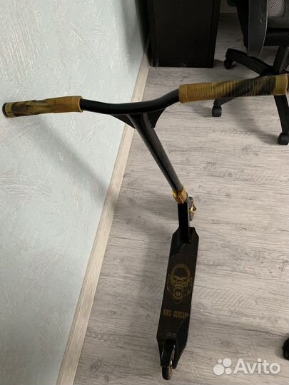 Трюковой самокат