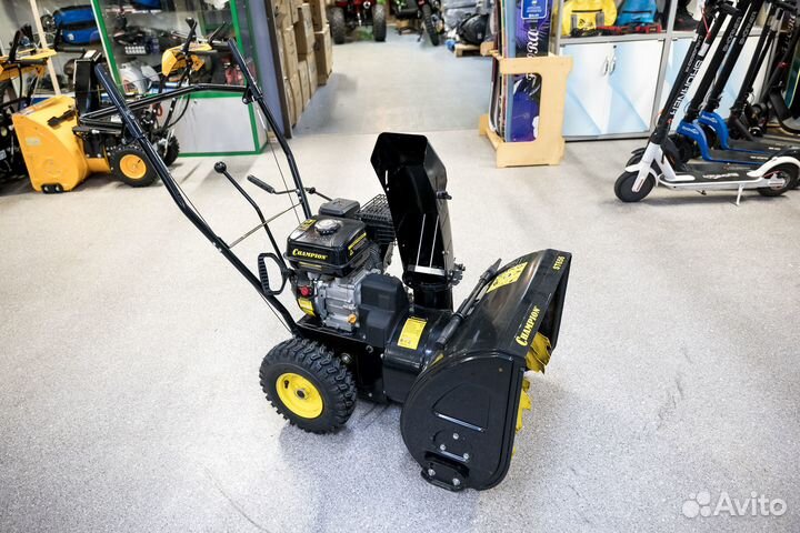 Снегоуборщик Champion 656 ST