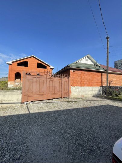 Дом 280 м² на участке 8,5 сот.