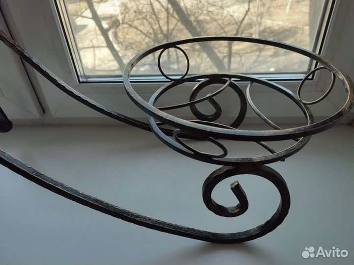 Стойка для цветов