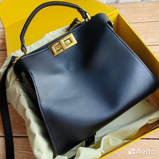 Сумка fendi peekaboo