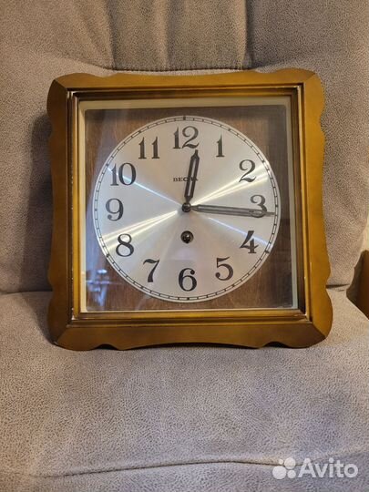 Часы Весна настенные