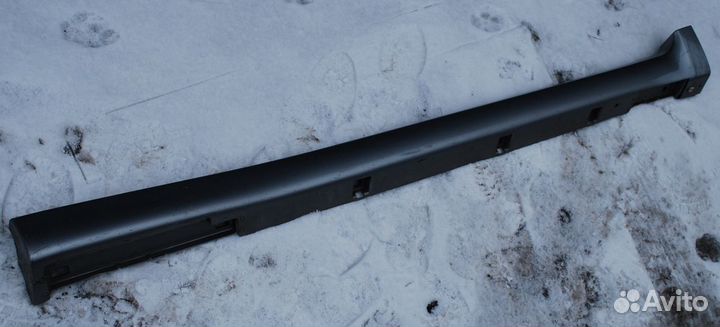 Накладка порога правая Subaru Foresrer S11