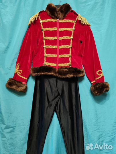 Солдат, гусар рыцарь ниндзя. Карнавал