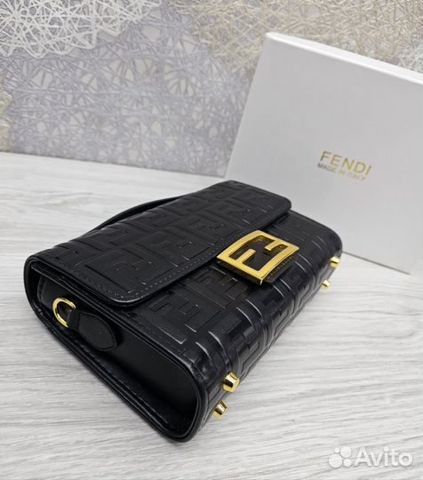 Сумка Fendi кожа 22 см