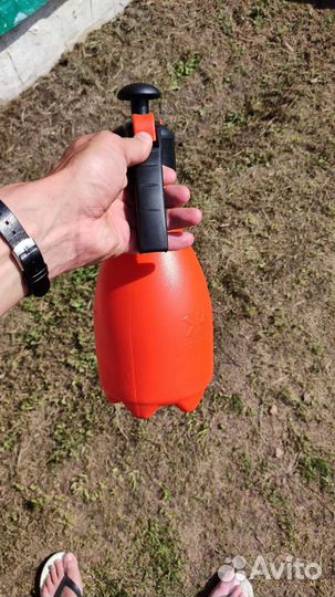 Опрыскиватель жук 2,5 литра