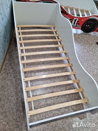 Детские кровати в виде машинки