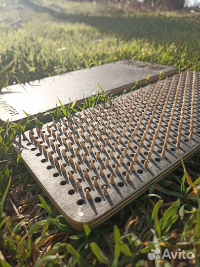 Доска Садху ручной работы с бамбуковыми гвоздями