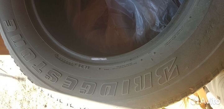 Bridgestone Dueler H/T 265/65 R17