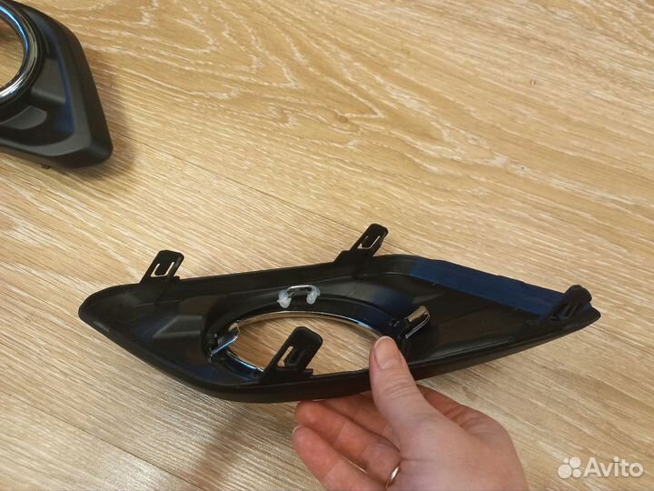 Оправа туманки новая Nissan X-Trail 2014-2017