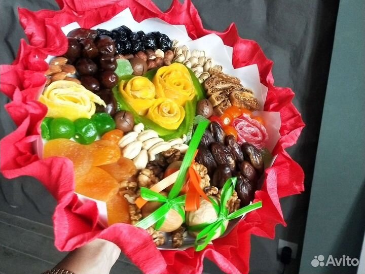Букеты из сухофруктов и орехов на заказ