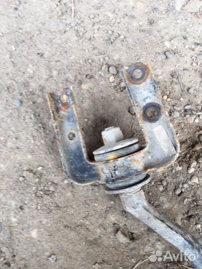 Рычаг левый в сборе Granta