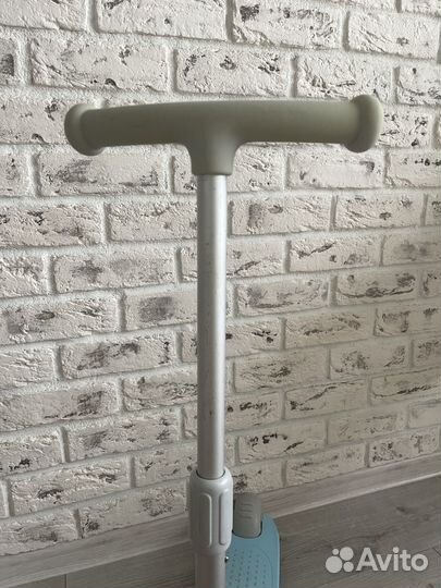 Самокат трехколесный