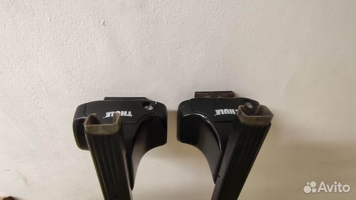 Багажник на крышу Thule SquareBar