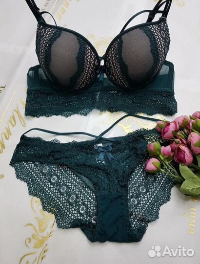 Бюстгальтеры новые