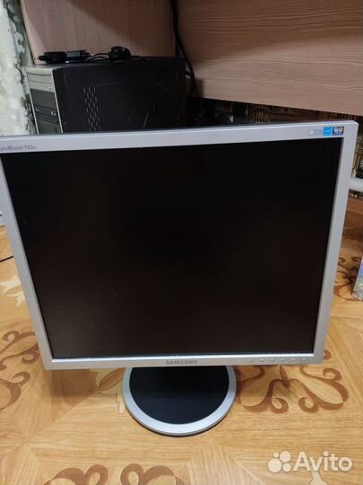 Монитор Samsung syncmaster 940n