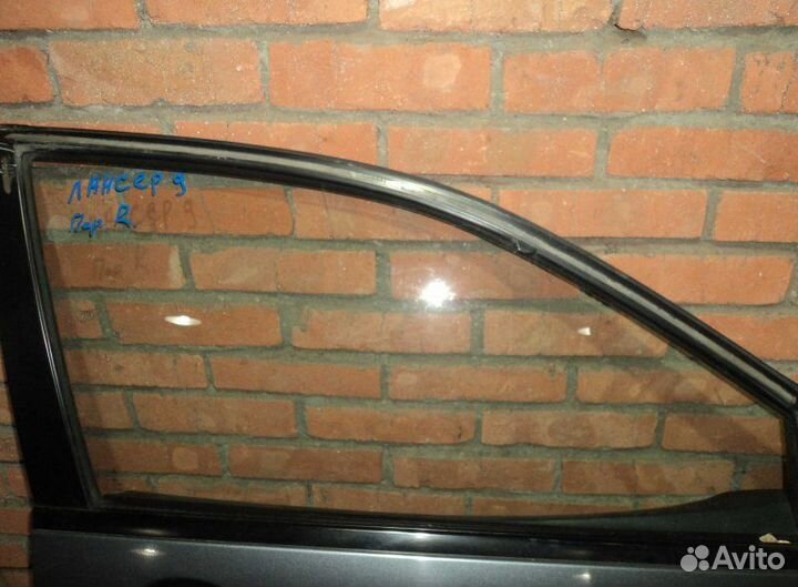Стекло Mitsubishi Lancer 9