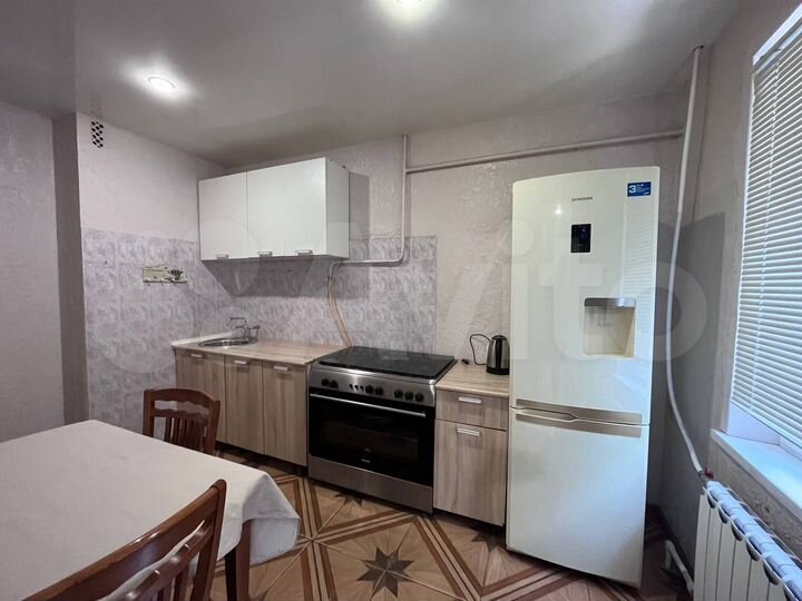 2-к. квартира, 65 м², 1/9 эт.