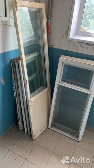 Оконные рамы со стёклами