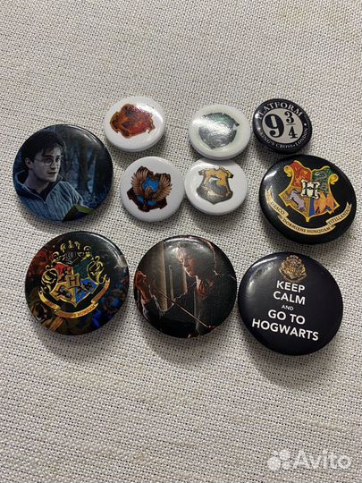 Значок гарри поттер бкспоатно