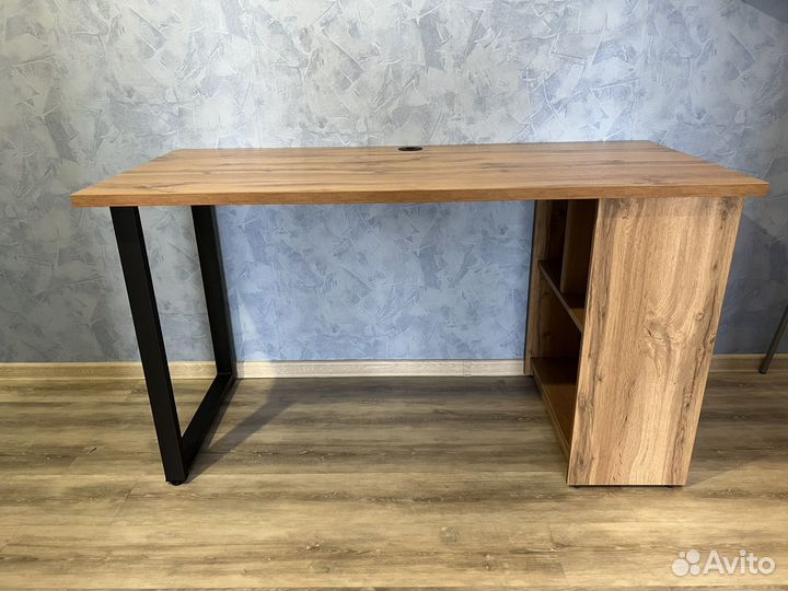 Стол компьютерный