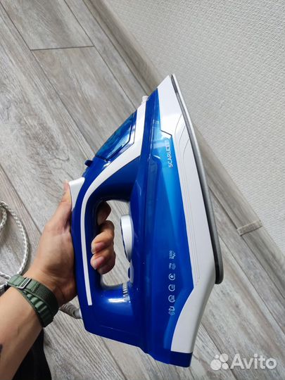 Утюг Scarlett новый