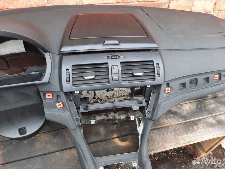 Торпедо бмв х3 е83 черная рестайл