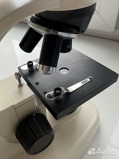 Микроскоп levenhuk