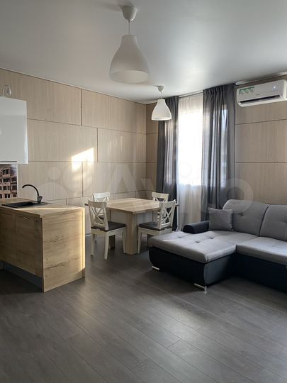 2-к. квартира, 65 м², 1/3 эт.