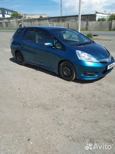 Honda Fit Shuttle 1.3 CVT, 2011, 180 000 км