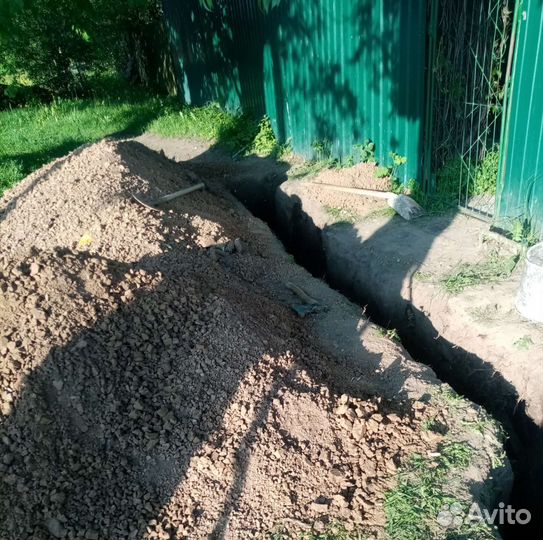 Копаем троншеи вручную. Помощь по дач