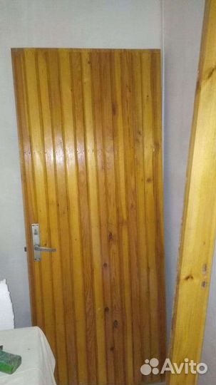 Дверь входная с коробкой деревянная
