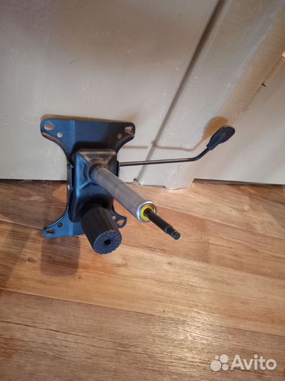 Пиастра с механизмом качания