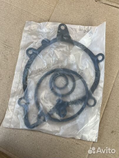 Помпа BMW E31/E38/E39, 3.5i-4.4i/ M62