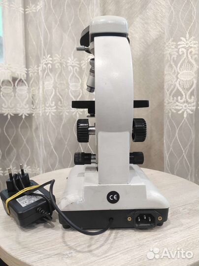 Микроскоп биологический